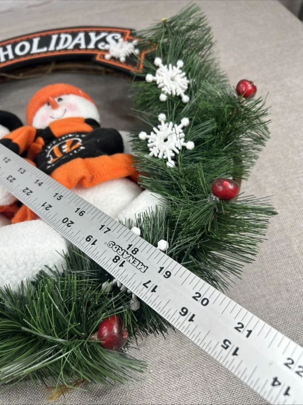 18” Cincinnati Bengals Snowman Wreath Christmas Holiday NFL Football Decoration